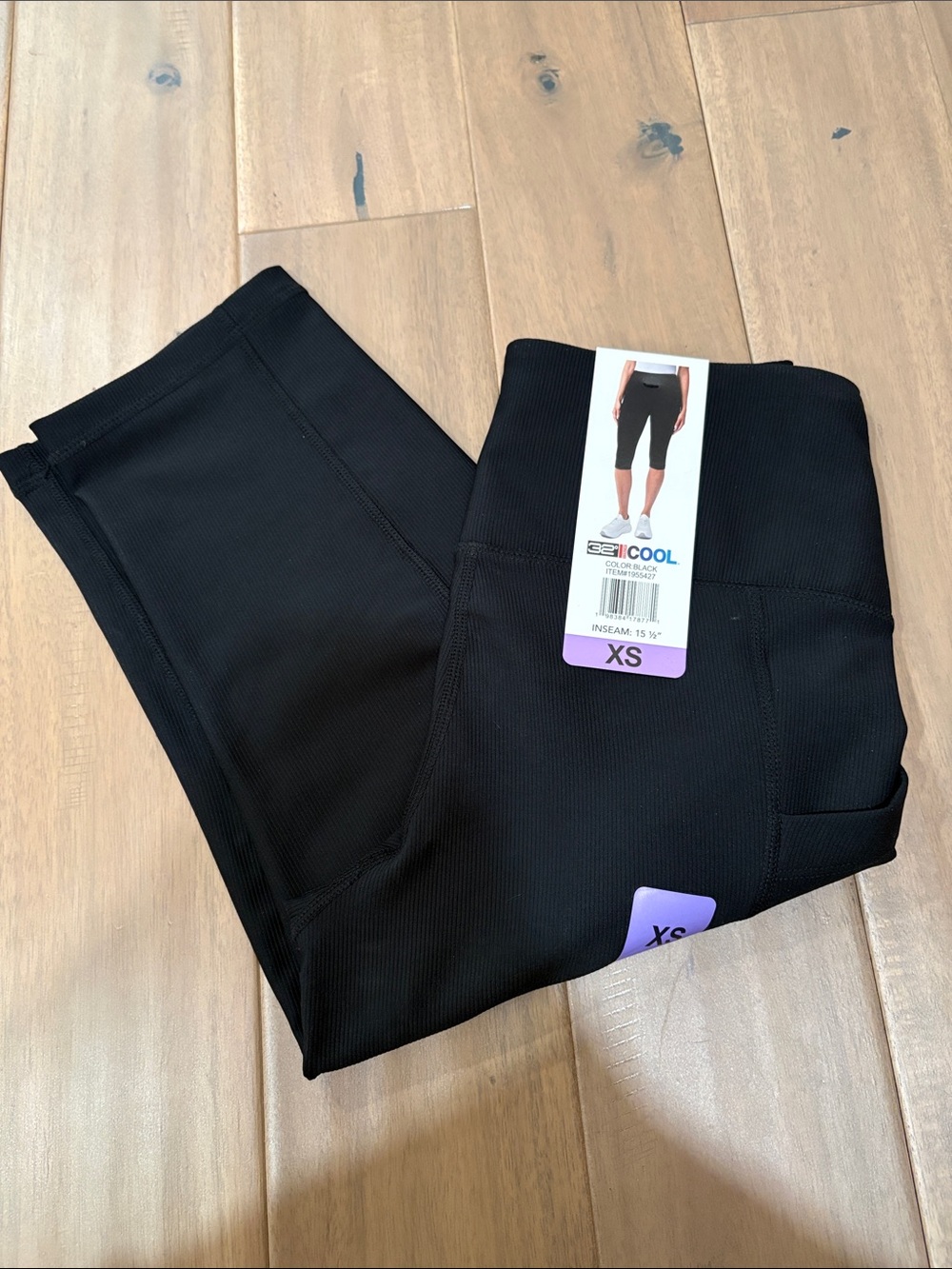 Cool Comfort women’s Black Capri Leggings - XS
